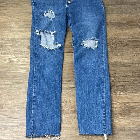 Free PeopleWomen’s Distressed Button Fly Raw Hem Denim Skinny Jeans, size 30 - Picture 8 of 11